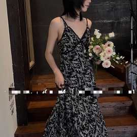性感睡衣女冰丝带胸垫薄款吊带睡裙长款港风可外穿家居服可跨境