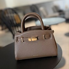 DeMellier2025�¿��ﶬ�W���r���K�����ذ����İ�����μ�б��Ů