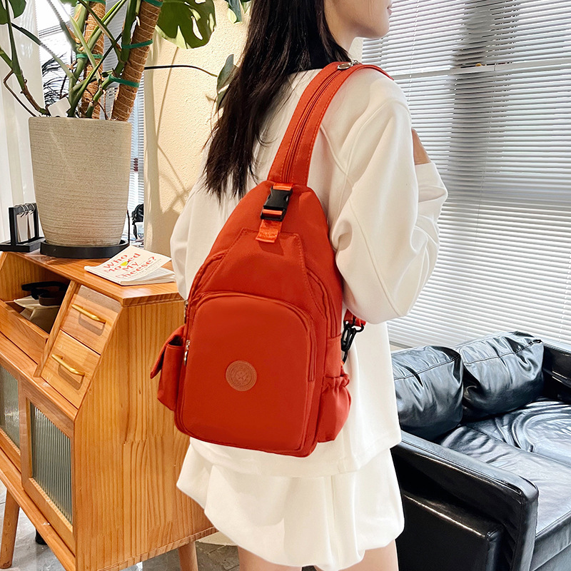 Nylon Chest Bag, Multifunctional, Can Be Used as a Backpack, Versatile, Lightweight Outdoor Travel Backpack, Small Shoulder Bag for Girls, Trendy and Lightweight