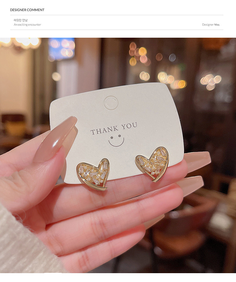 Simple Style Heart Shape Copper Plating Artificial Pearls Zircon Ear Studs 1 Pair