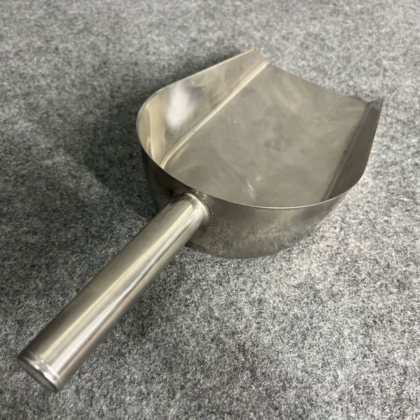 Stainless steel flat bottom shovel