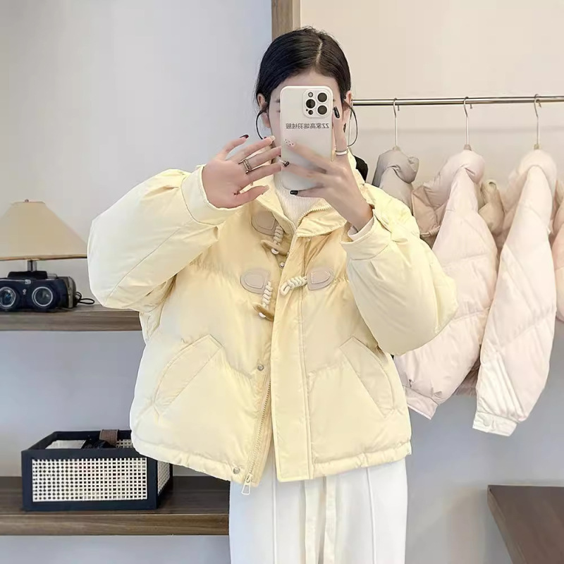 Corner buckle down jacket women's short 2024 new thickened stand collar bread clothing sweet little winter coat Corner buckle down jacket women's short 2024 new thickened stand collar bread clothing sweet little winter coat