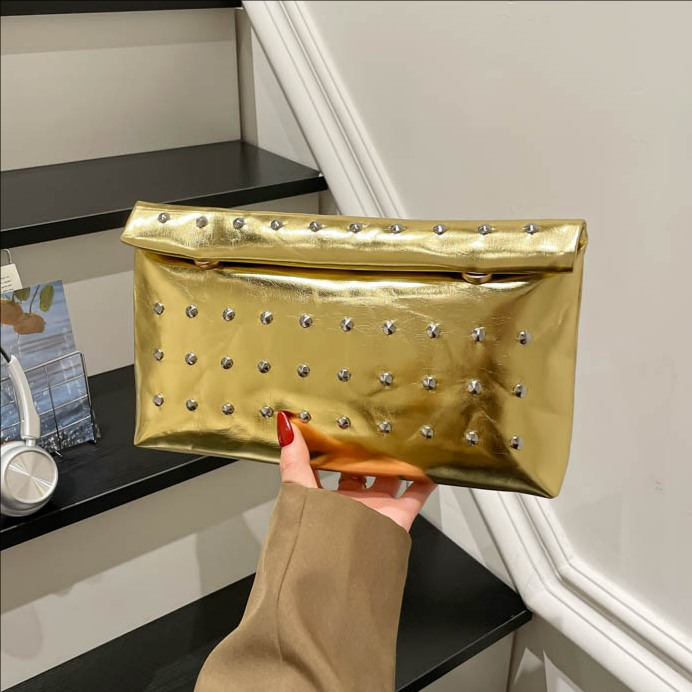 Torebka na ramię damska z dżetami w modnym stylu_voghion.com