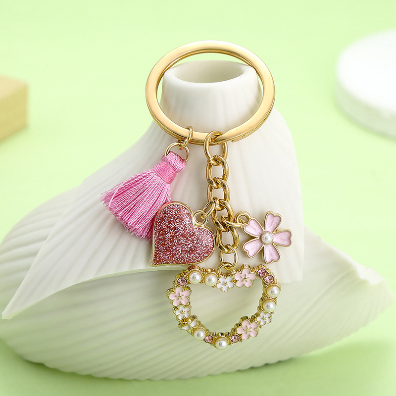 Pink oil drop love hollow diamond tassel keychain cute sweet ladies messenger bag pendant jewelry wholesale