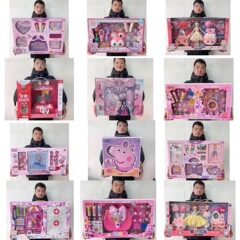 ダンスクラスの女の子のおもちゃのプレゼント