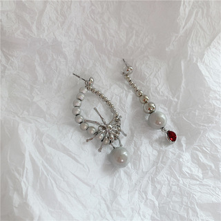 Retro Spider Luminous Beads Earrings display picture 2