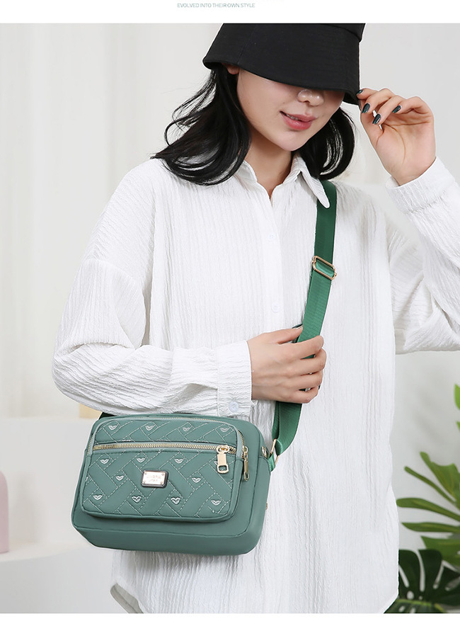 Neue Stil-Crossbody-Tasche zum Ausgehen, große Tasche für Einzelhandelstische, leichte Luxus-Kleinquadrat-Tasche, französische Kleinreisetasche, modische Oxford-Stoff-wasserdichte Geldbörse