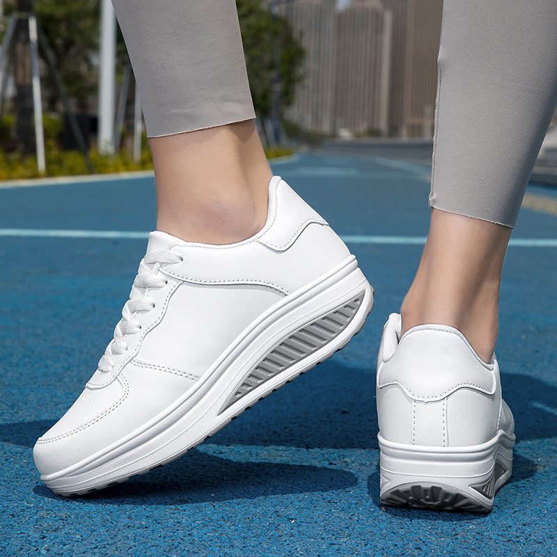 Cross-Mirror Large Size White Shoes New Women's Shoes Leather Soft-Soled Sports Shoes Casual Thick-Soled Rocking Shoes Student Platform Shoes