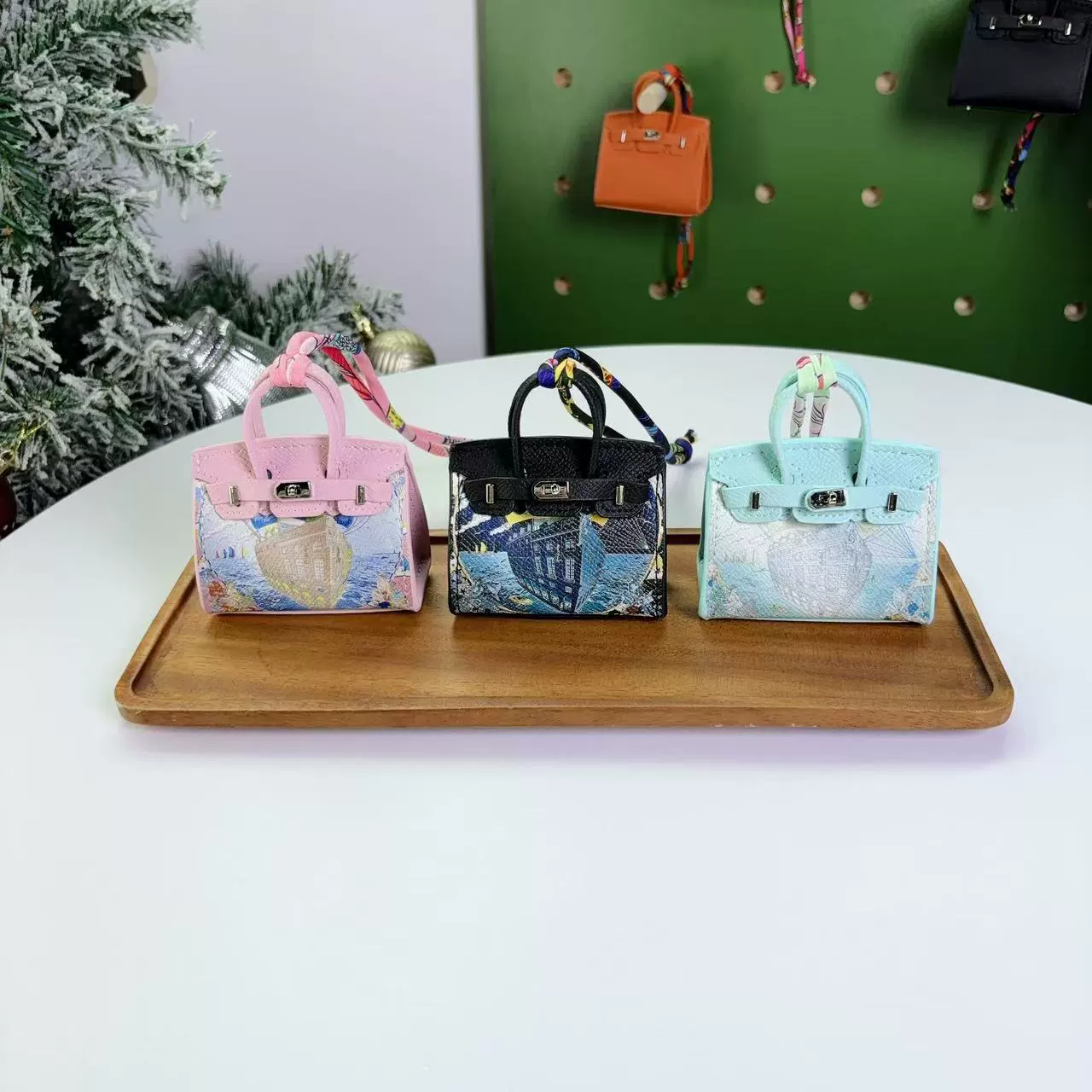 Platinum creative headphones, equipment bag, universal bag decoration, high-end, bluetooth