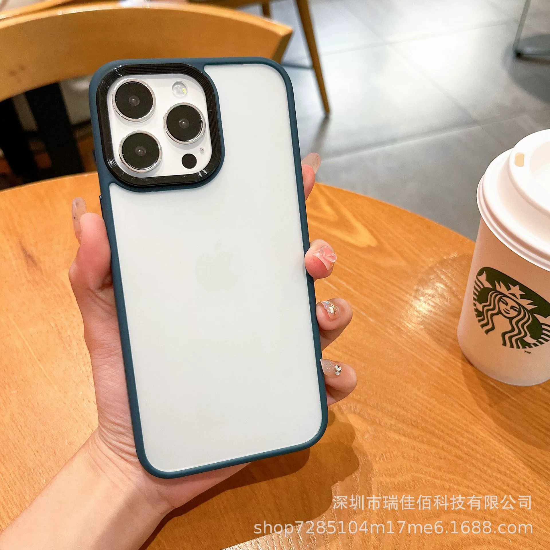 Матовый акриловый чехол с металлической окантовкой (Apple) для iPhone 13/14/15 — защитный тонкий