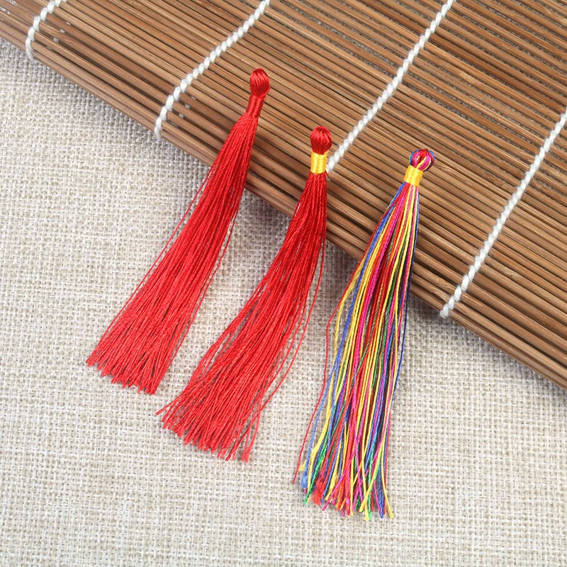 Новая круглая голова маленькая кисточка новогодний кулон висит шип завод прямой небольшой кисточкой китайский узел оптовый кулон шип