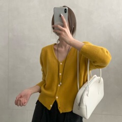 秋款上新韩系慵懒风浣熊毛衣软软糯糯针织开衫毛衣外套女