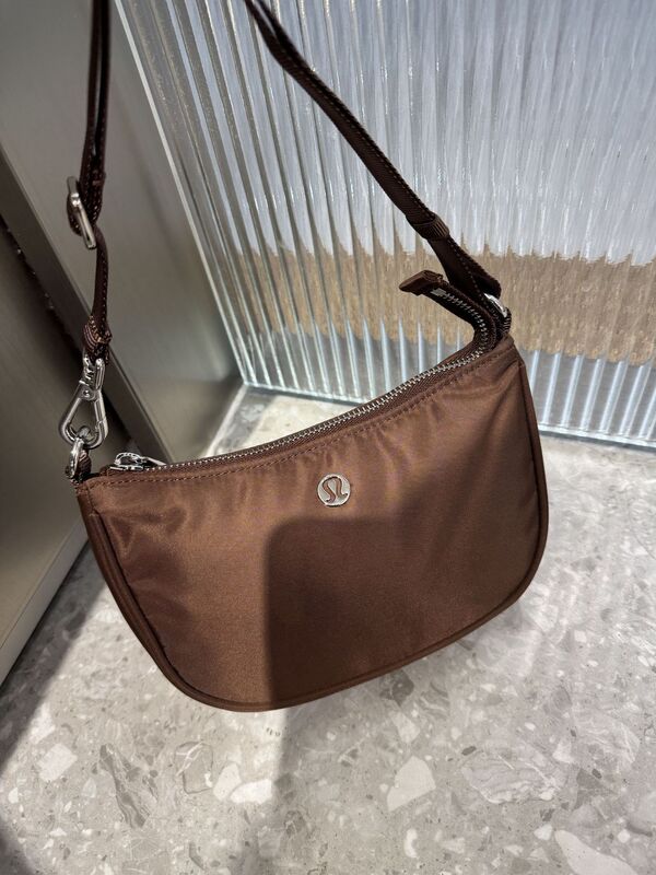 lululemon city Essentials mini 1L单肩腋下包月牙包手提小包潮|undefined