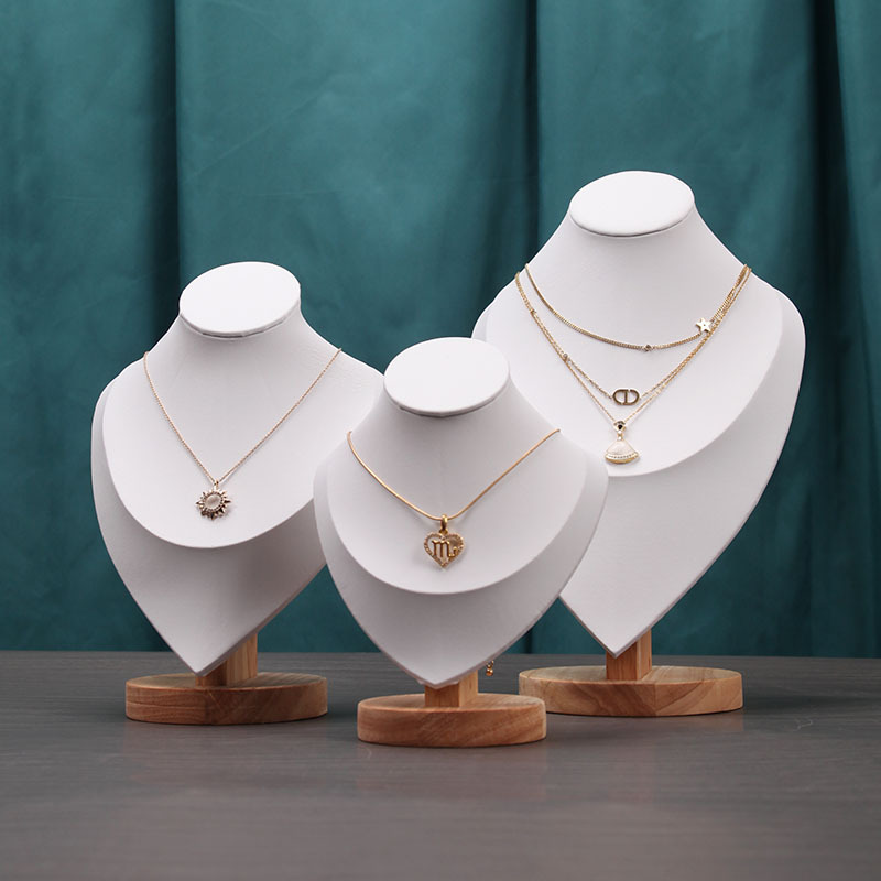 Wooden heart-shaped figure necklace display rack, jewelry jade display props, necklace model neck display stand