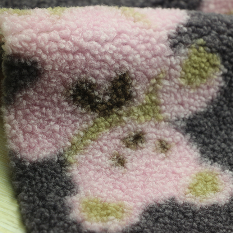 印花泰迪绒面料针织纬编蚂蚁绒仿羊绒羊羔毛绒印花小熊泰迪绒布料