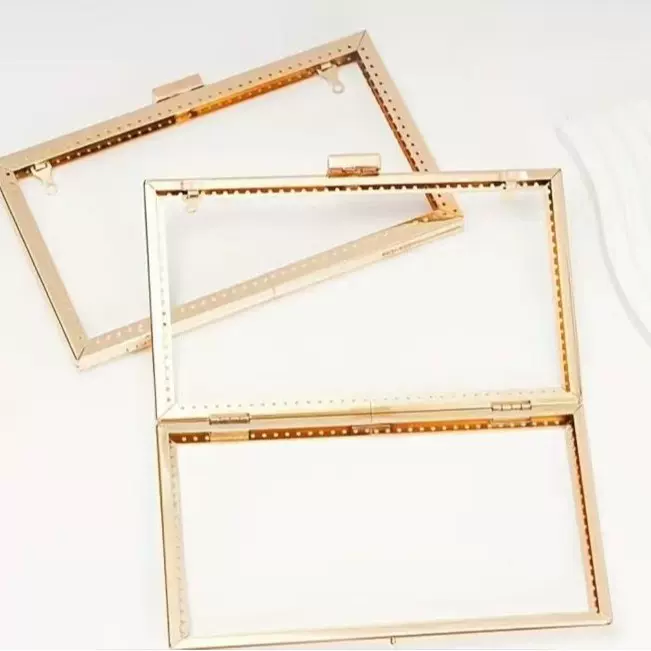 厂家直供 晚宴包五金手袋铰 方角方形双吊耳合仔铰口金