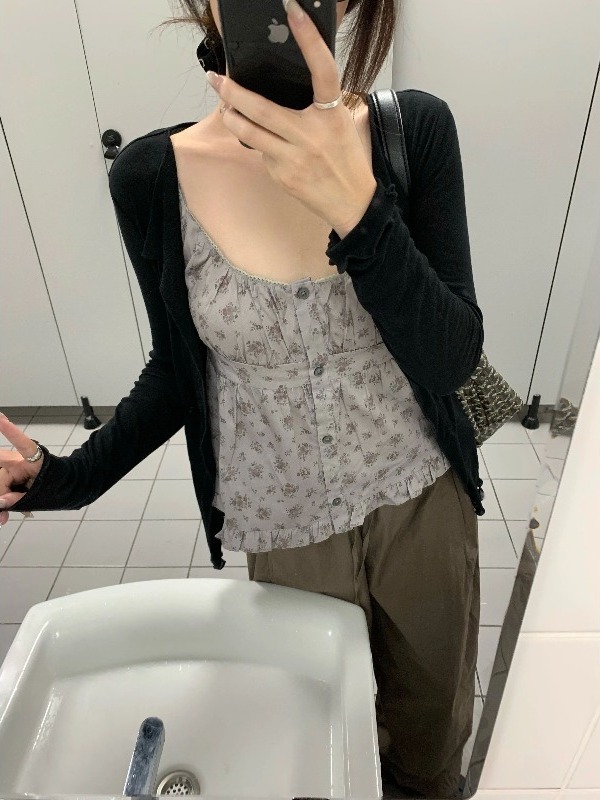 韩系温柔风吊带背心女早秋季2025新款轻薄黑色开衫碎花上衣两件套|undefined
