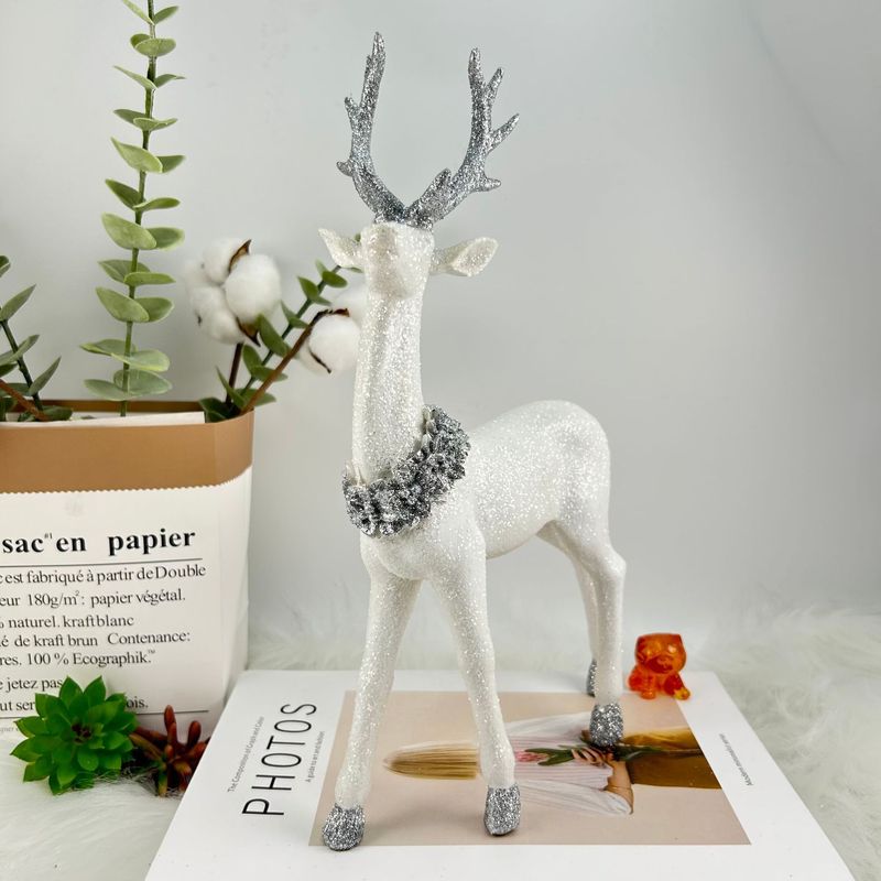 北欧の軽い贅沢な精巧な銀の白いヘラジカの樹脂の工芸品の置物のクリスマスの専属の置物|undefined