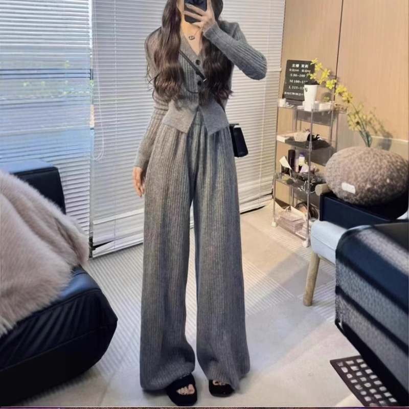 PH50831大爱美依缘2025秋季新款小个子时尚V领上衣阔腿裤两件套女|undefined