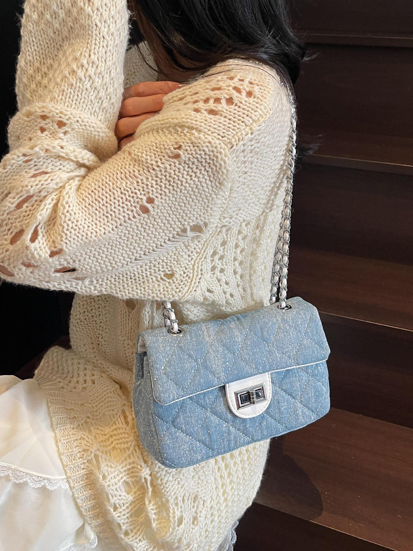 Tendencia de moda denim bolso de cadena de bolso cuadrado 2025 nuevo pequeño viento de fragancia superfuego bolso de hombro ocio bajo la axila