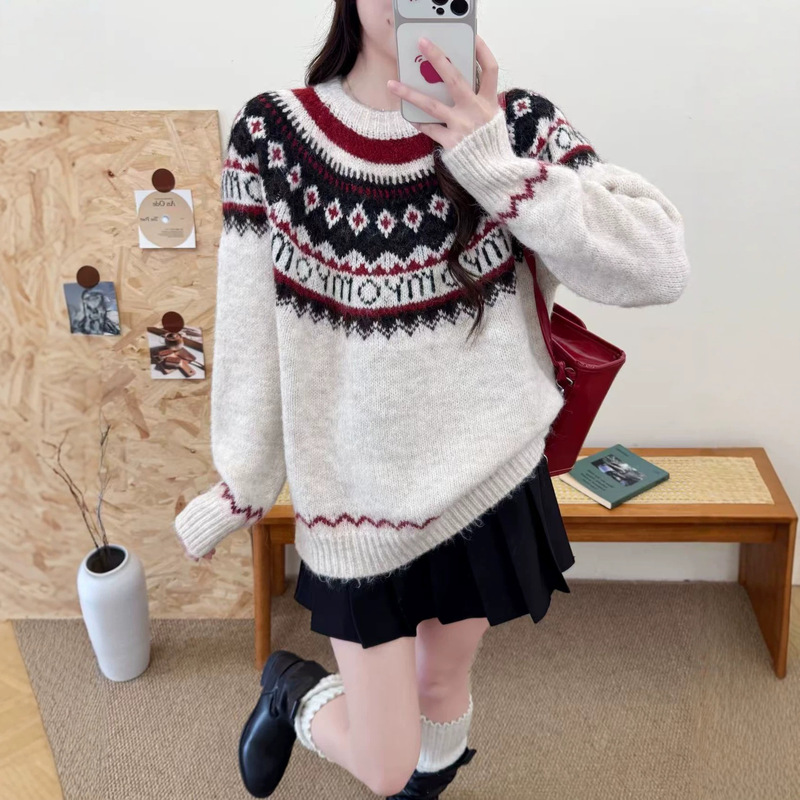 Fair Isle Red Christmas Cashmere Pullover Sweater for Women, Atmospheric Knitwear with Contrasting Colors, Heavy-Duty Autumn and Winter Top Fair Isle Red Christmas Cashmere Pullover Sweater for Women, Atmospheric Knitwear with Contrasting Colors, Heavy-Duty Autumn and Winter Top