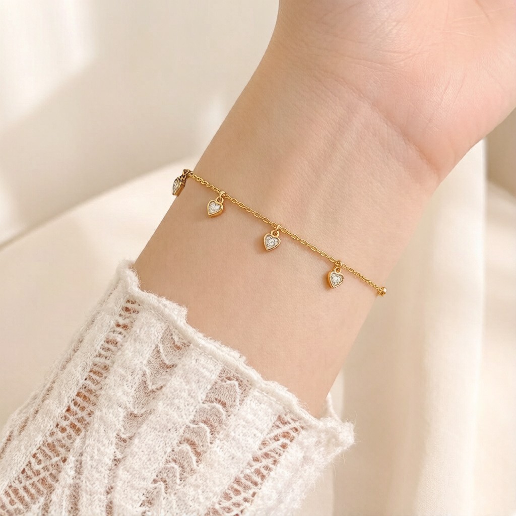 Pulsera de joyería de moda dorada de todo fósforo, lujo ligero, simple, nueva pulsera de acero de titanio que no se desvanece, trébol de cuatro hojas para mujer, transfronterizo