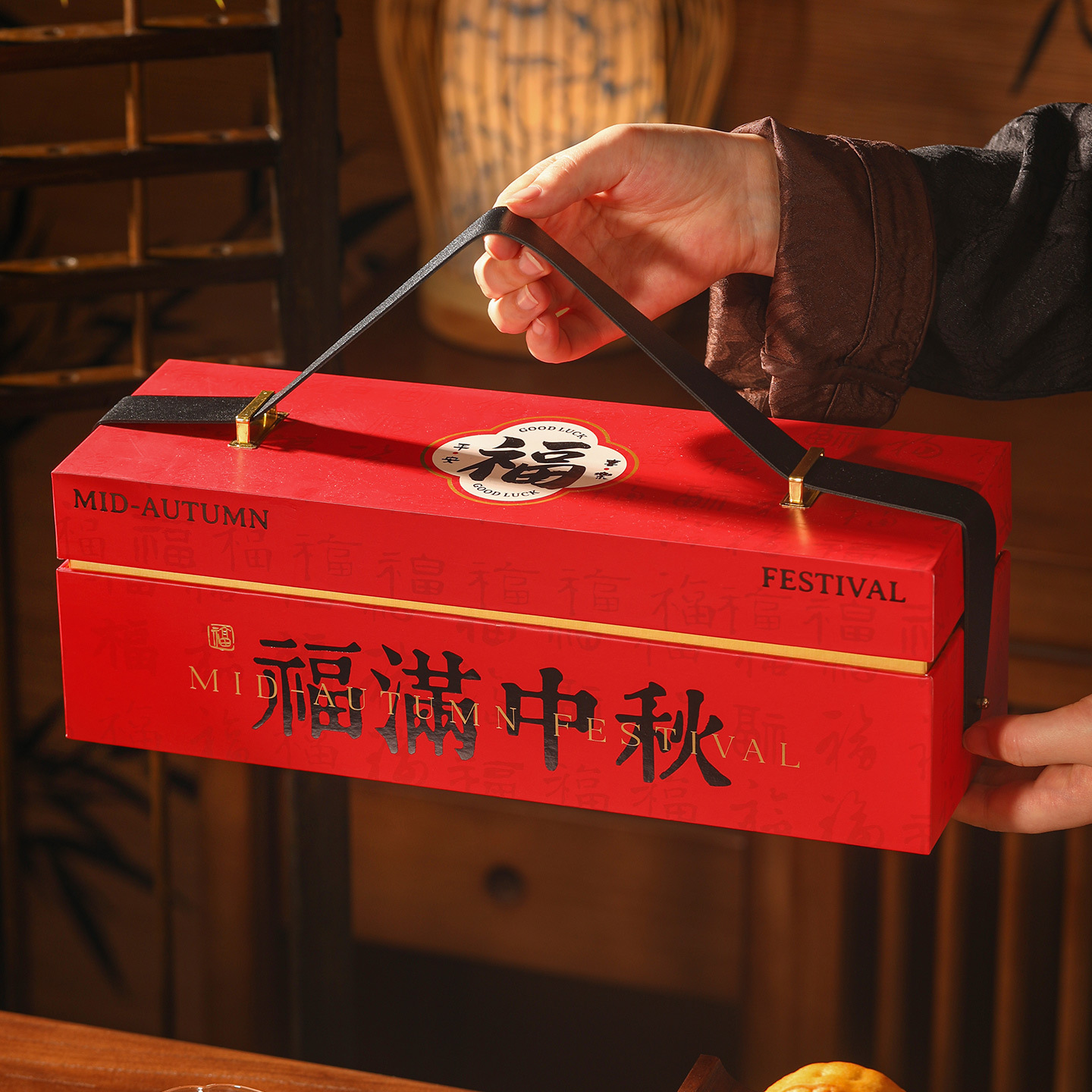 2025中秋月饼礼盒包装盒高档8粒80g手提硬盒冰皮流心蛋黄酥空盒