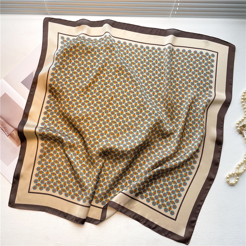 65g Weight Silk Scarf Classification Street Occasion Women's Classic Style Color Block Polyester Silk Scarf