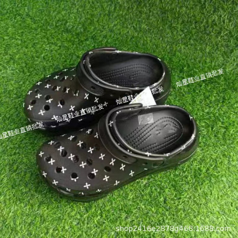 합동 시리즈 라이트 휠 동굴 신발 WEI CHEN 같은 두꺼운 단독 높이 증가 남성과 여성을위한 외부 착용 샌들 및 슬리퍼 봄과 여름 재고