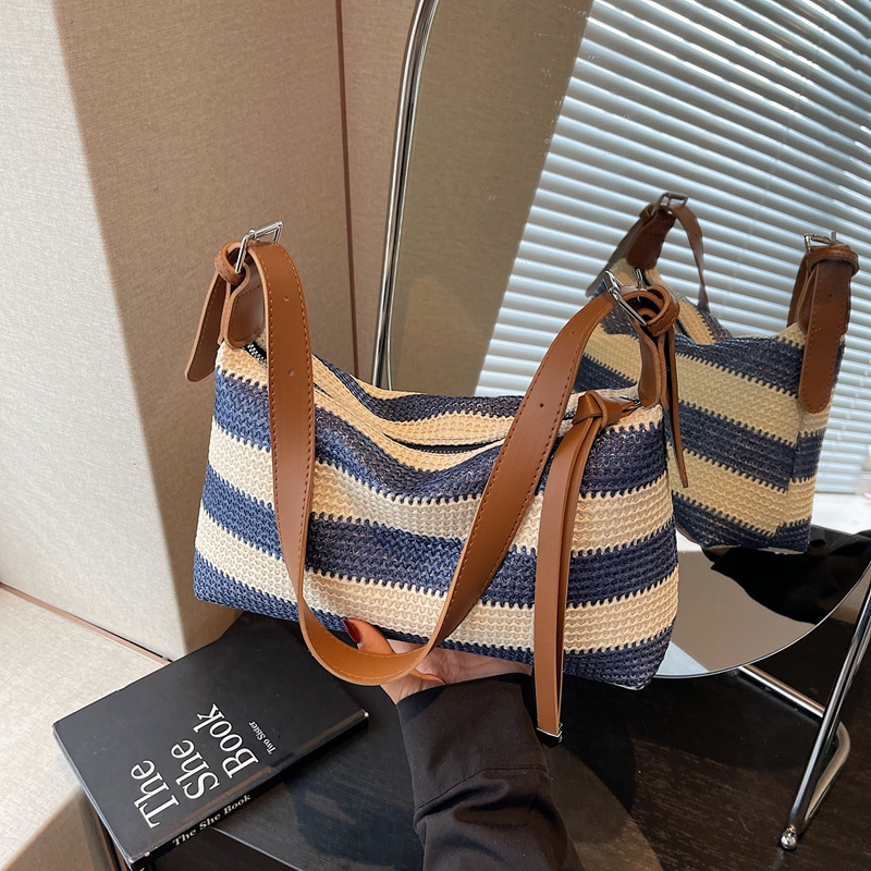 Bolso de moda coreano de verano 2026 nuevo bolso de mujer escuela de estilo tejido de paja bolso de hombro bolso de color contraste diario