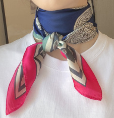 Primavera y otoño coinciden con camisas azules de anacard bufandas de seda accesorios profesionales para mujeres bufandas de cuello 70x70 versátiles