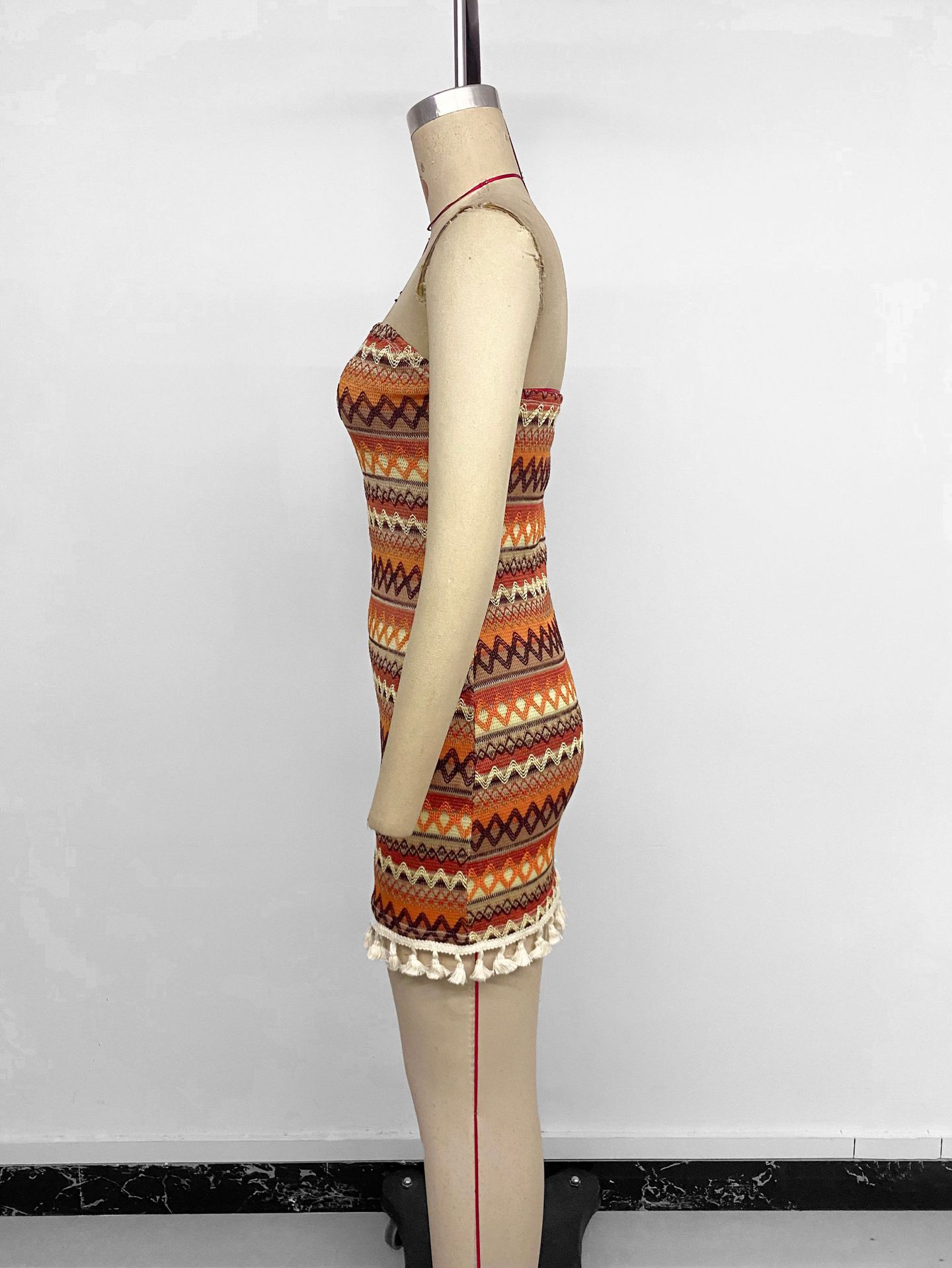 Spring/Summer Sleeveless Strapless Fitted Mini Dress for Women Sexy Embroidered Tassel Knitted Resort Style Thin Material_ecoleips.com