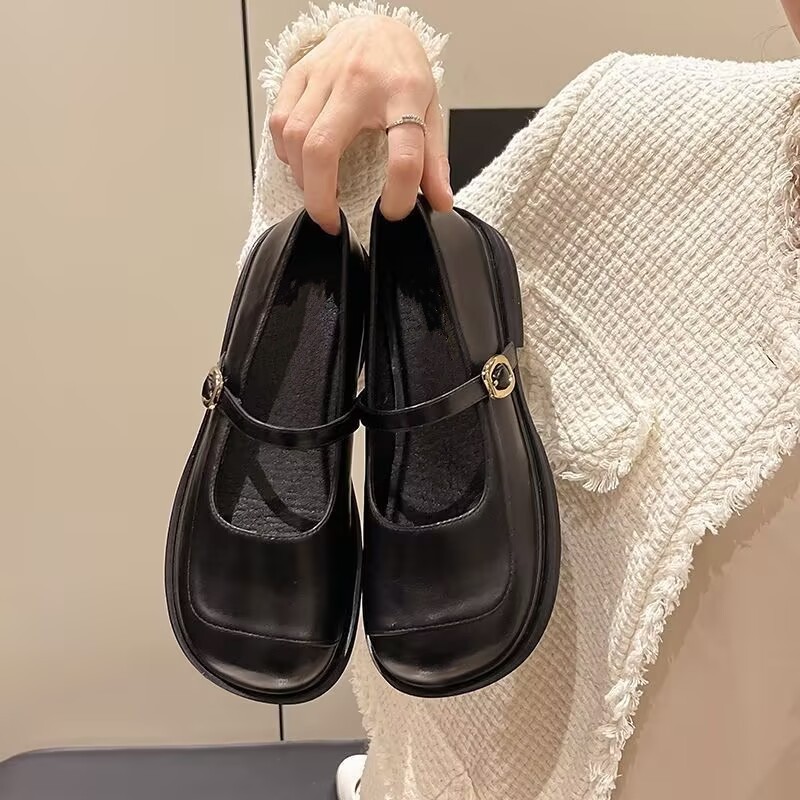 Nuevos zapatos franceses superficiales zapatos de mujer 2026 primavera tacones gruesos retro con falda hebilla de botón zapatos mary-zhen
