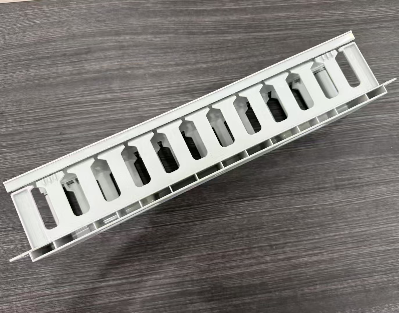 全塑料泛达款电脑灰阻燃ABS理线架