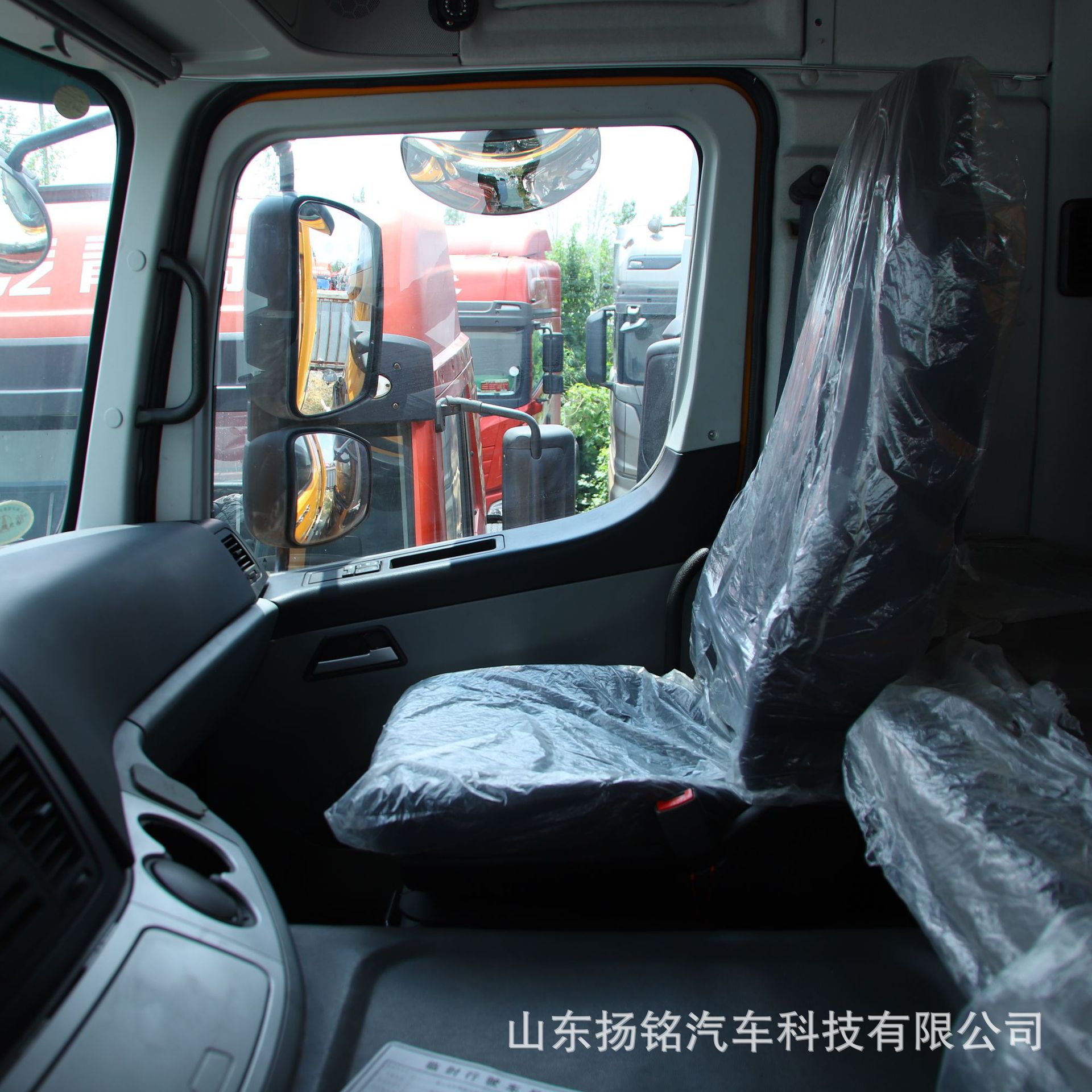 Overseas Supply of Beiben Heavy-Duty Trucks, Front Four and Rear Eight Dump Trucks, Sand and Gravel Trucks, 8X4 Rear-Turning Dump Trucks