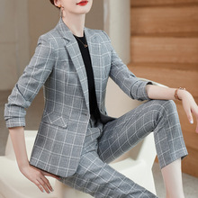 灰色小西装套装女2021春秋新款韩版时尚气质休闲长袖格子西服外套