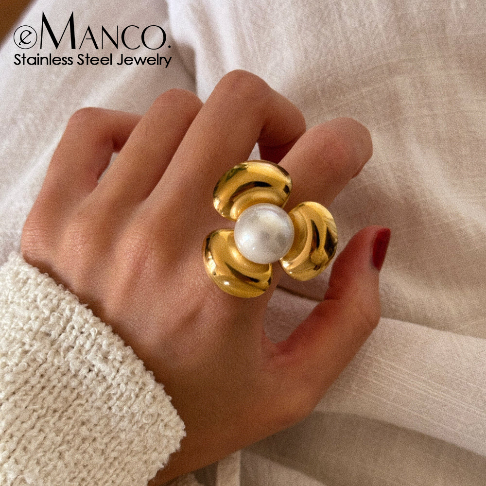 eManco 跨境欧美时尚ins潮流珍珠不锈钢三瓣花镶嵌戒指女戒指批发