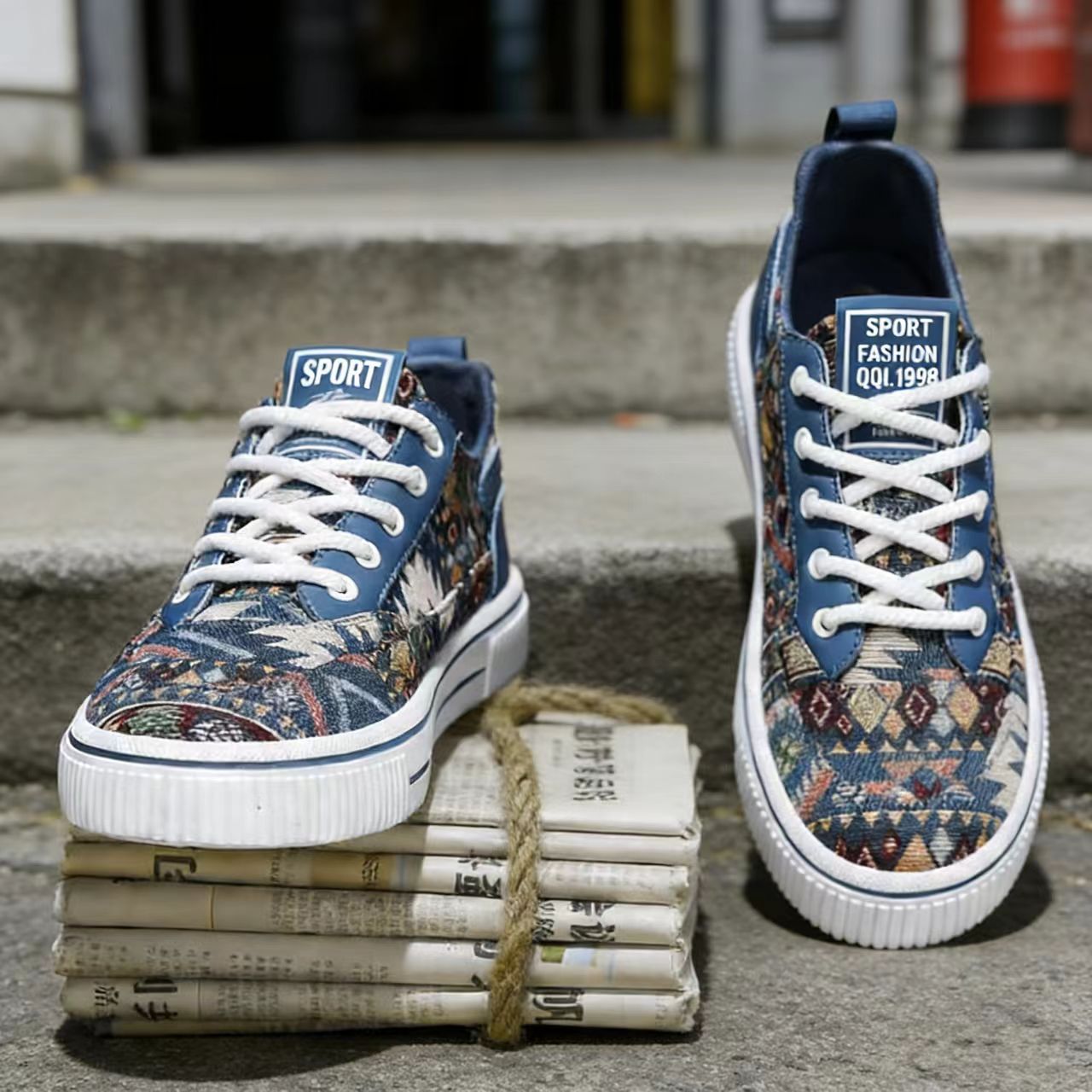Zapatos de lienzo impresos para hombres primavera transpirable con nicho de diseño casual zapatos de skate para hombres ligeros con suela suave casual