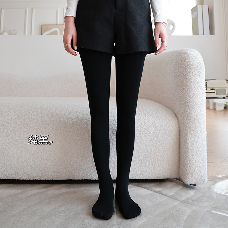 Pure Black even foot size