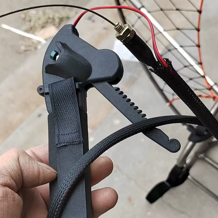 Контроллер дроссельной заслонки двигателя Power Paraglider. Ручка дроссельной заслонки подходит для любого двигателя.