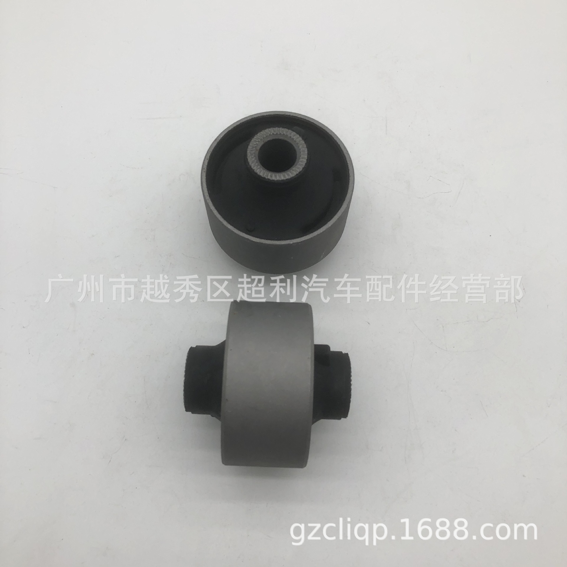 Applicable 48655-42050 48655-42040 ACA21 ACA20 RAV4 lower suspension sleeve