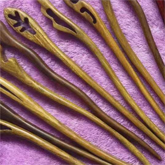 木のかんざしの手作りの古典的な紫檀の木のかんざしの足取りは古風の髪飾りの古代のかんざしの頭飾りの彫刻メーカーの直接販売を揺り動かします。|undefined