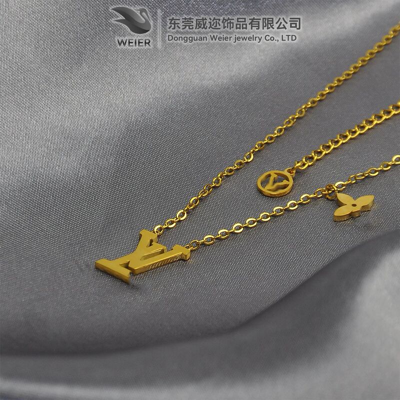 Fashionable and Minimalist Enamel Necklace with V Letter, Smooth Surface, Floral Design, European and American Light Luxury Style, Clavicle Chain, Plant and Floral Light Luxury Style