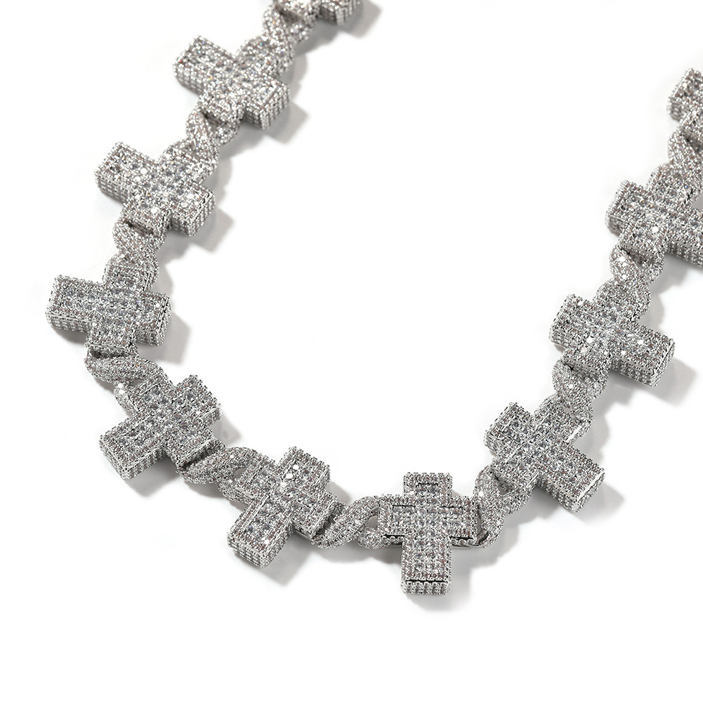 Moda europea y americana de cobre creativo con incrustaciones de circón Cruz infinita collar hombres y mujeres mismo hip hop Cadena de clavícula entrega de una sola pieza