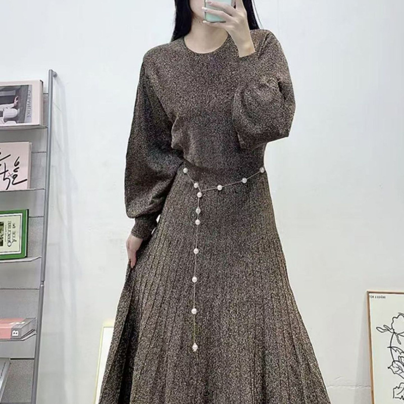 M family 2024 early autumn new French crew neck bubble sleeve golden socialite style A- line skirt knitted long sleeve dress women