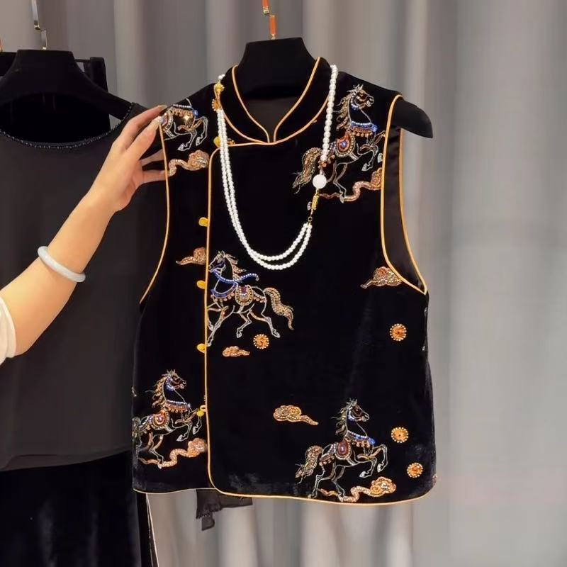 Luxurious New Chinese-Style Silk Velvet Vest with Intricate Embroidery and Beading, Featuring a Pattern of Small Horses Stepping on Auspicious Clouds Luxurious New Chinese-Style Silk Velvet Vest with Intricate Embroidery and Beading, Featuring a Pattern of Small Horses Stepping on Auspicious Clouds