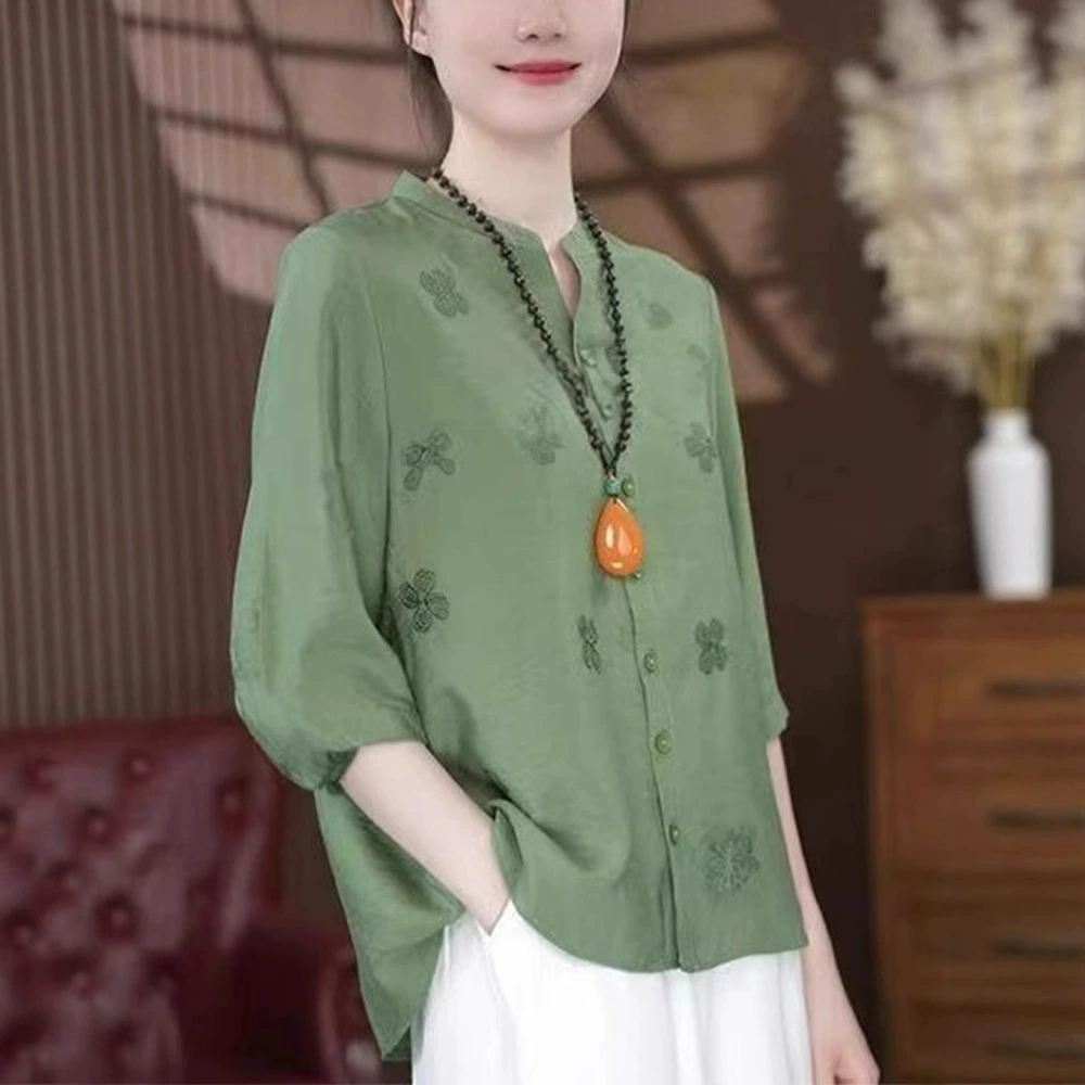 Модная рубашка с вышивкой для мам, лето 2025, женская универсальная свободная футболка среднего возраста со средним рукавом, топ, повседневная блузка