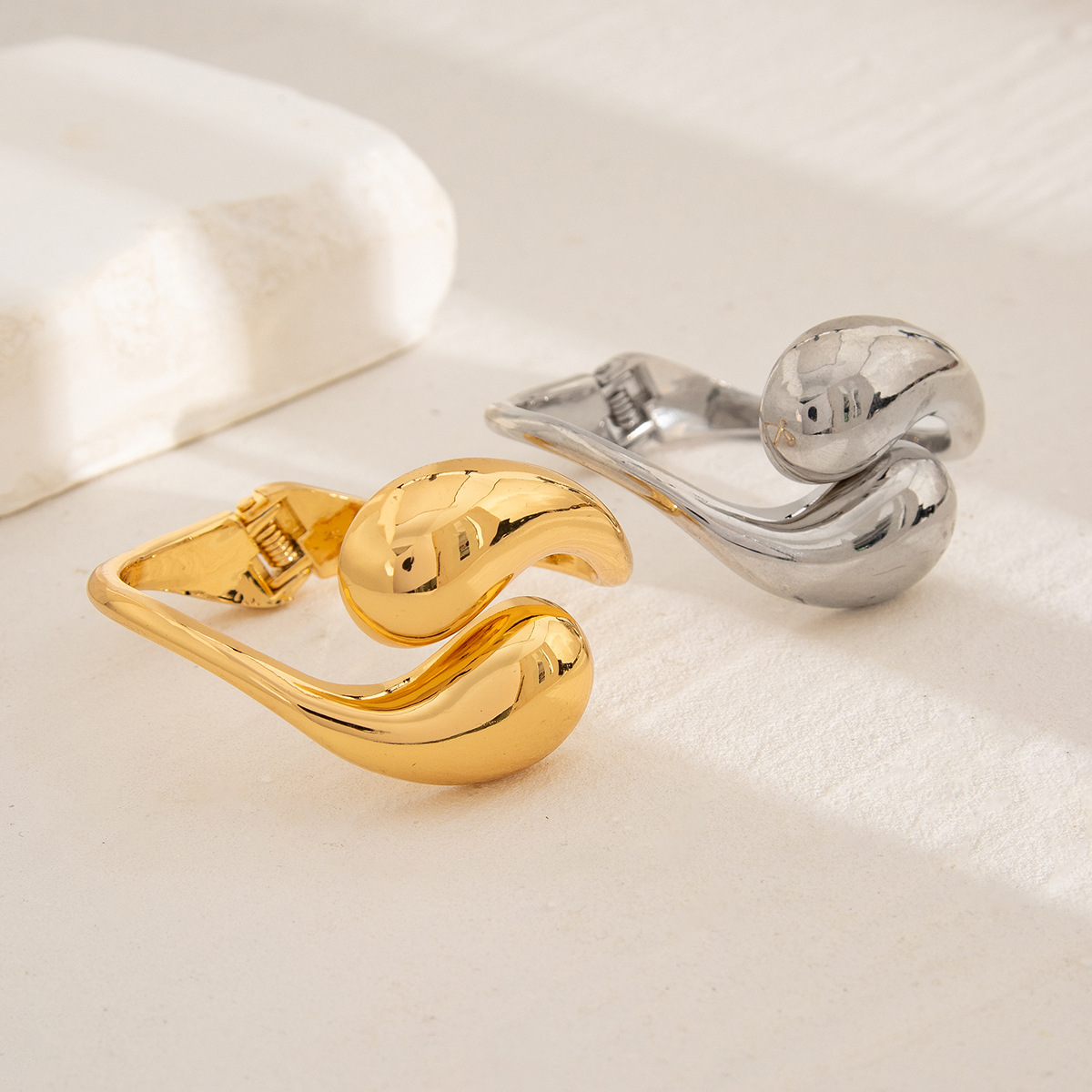 13g Weight Rings, Bracelets Classification 1 Piece Quantity Casual, Party, Street Occasion Alloy Material Solid Color Pattern All Seasons Season Women's Gender Plating Design Cool Style, IG Style Style Gold, Silver Color Cool Style IG Style Solid Color Alloy Plating Women's Rings Bracelets 8