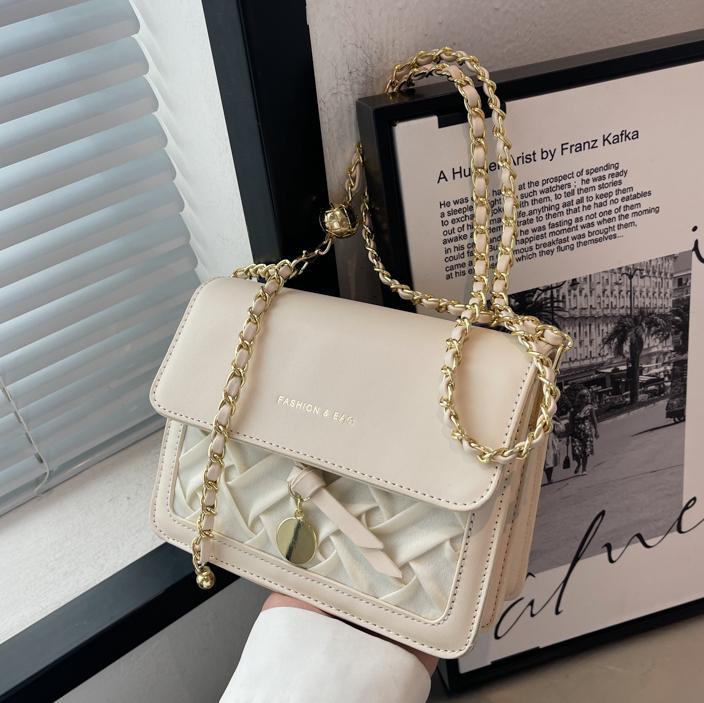 Bolso cuadrado pequeño de venta caliente único extranjero para mujer 2025 nuevo bolso de hombro de cadena de todo fósforo de alta gama bolso de mensajero casual de moda para mujer