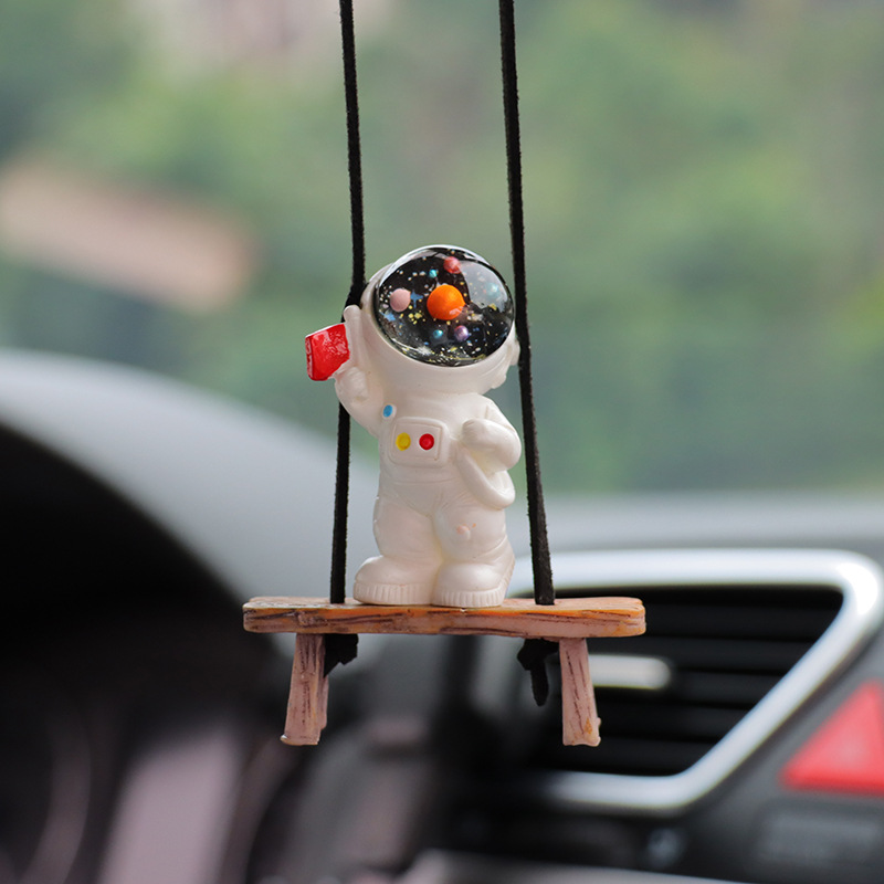 Wholesale a generation of creative astronaut car accessories car hanging car interior pendant car pendant car Crane